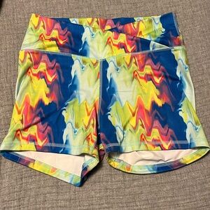 LIKE NEW FLEO SHORTS